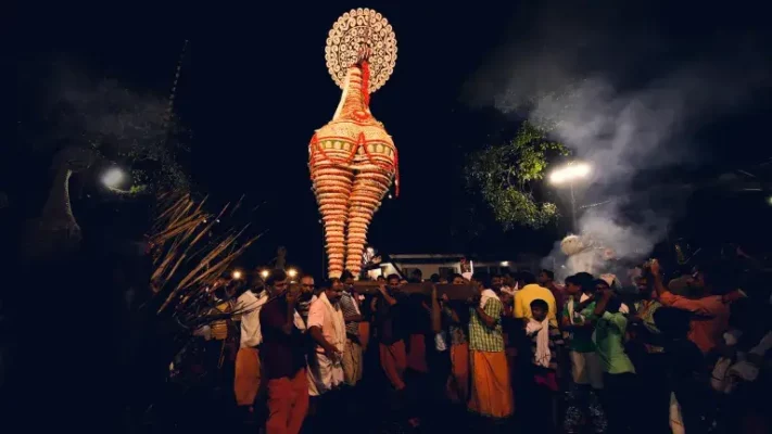 Neelamperoor Padayani Festival